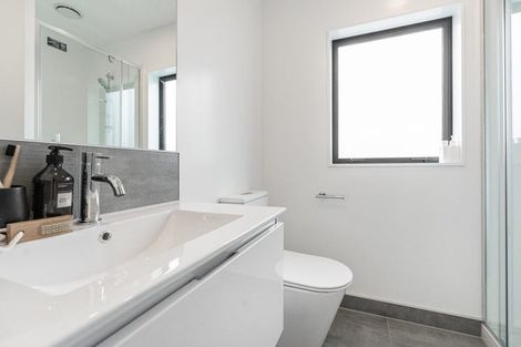 Photo of property in 7a Bettina Place, Manurewa, Auckland, 2102