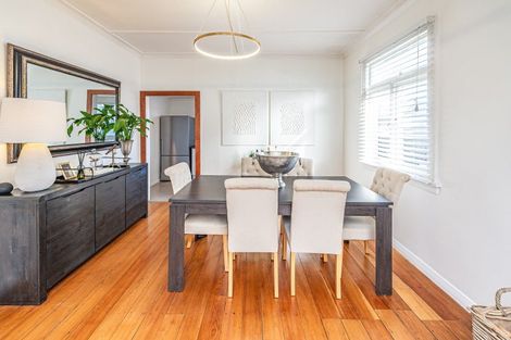 Photo of property in 3 Carlton Avenue, Gonville, Whanganui, 4501