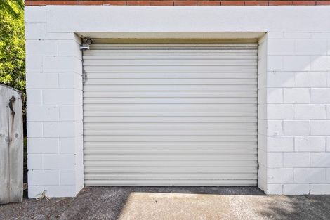 Photo of property in 2/1 Evelyn Place, Hillcrest, Auckland, 0627