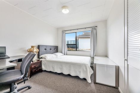 Photo of property in 213 Mahia Road, Wattle Downs, Auckland, 2103