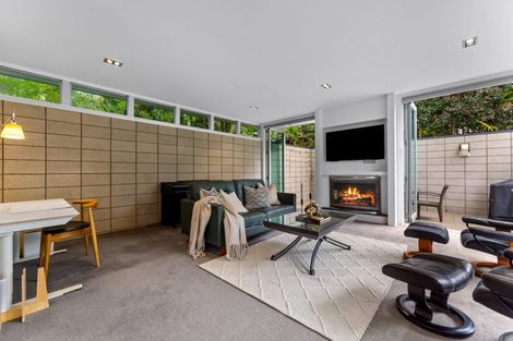 Photo of property in 12b Parr Terrace, Castor Bay, Auckland, 0620