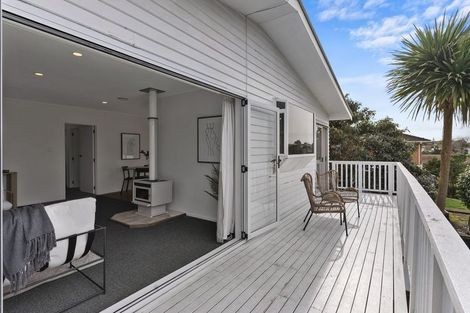 Photo of property in 413 Don Buck Road, Massey, Auckland, 0614