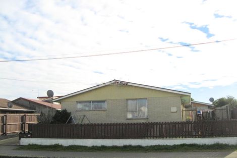 Photo of property in 2/12 Hood Street, New Brighton, Christchurch, 8061