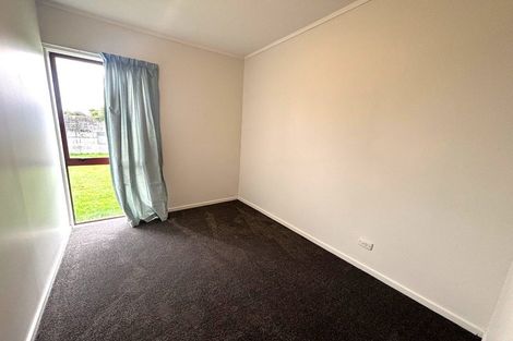 Photo of property in 2/21 Solveig Place, Randwick Park, Auckland, 2105