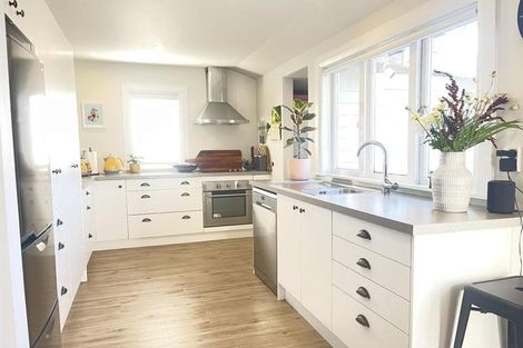 Photo of property in 43 Saint Johns Avenue, Palmerston North, 4414