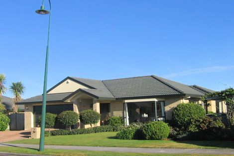 Photo of property in 10 Nad Place, East Tamaki Heights, Auckland, 2016