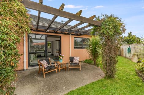 Photo of property in 155 Guildford Drive, Paraparaumu Beach, Paraparaumu, 5032