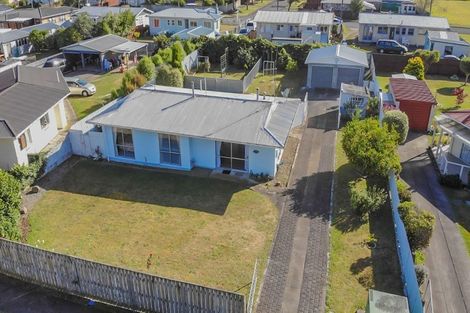 Photo of property in 18 Grenville Street, Levin, 5510