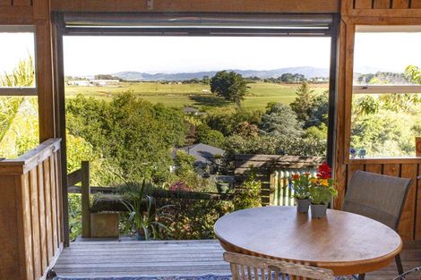 Photo of property in 123b Colombo Road, Waiuku, 2123