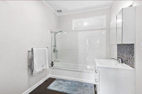 Photo of property in 13a Nandana Drive, Glen Eden, Auckland, 0602