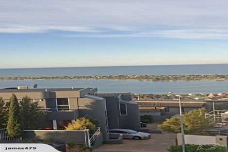 Photo of property in 72 Glenstrae Road, Redcliffs, Christchurch, 8081