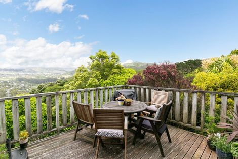 Photo of property in 21 Admiralty Street, Crofton Downs, Wellington, 6035