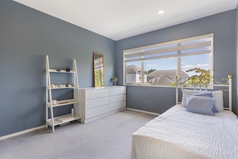 Photo of property in 1/24 Headcorn Place, Botany Downs, Auckland, 2010