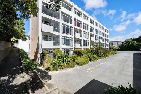 Photo of property in 10/4 Claremont Grove, Mount Victoria, Wellington, 6011