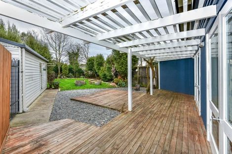 Photo of property in 33 Flay Crescent, Burnside, Christchurch, 8053