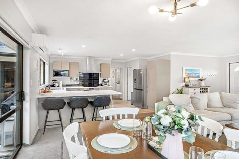 Photo of property in 34 Dahlstrom Grove, Kelvin Grove, Palmerston North, 4414