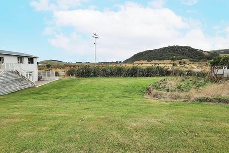 Photo of property in 491 Waikawa-curio Bay Road, Curio Bay, Tokanui, 9884