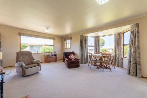 Photo of property in 22 Parsonage Road, Waimate, 7924