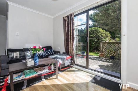 Photo of property in 48 Edgecombe Street, Newlands, Wellington, 6037