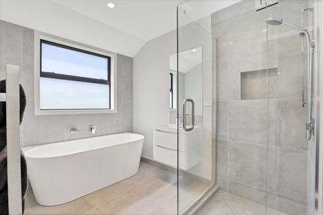 Photo of property in 2 Oderings Place, Huntington, Hamilton, 3210