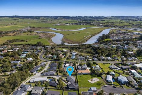 Photo of property in 9 St Julia Court, Helensville, 0800