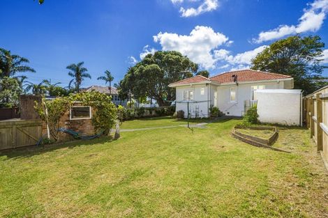 Photo of property in 147 Vauxhall Road, Narrow Neck, Auckland, 0624
