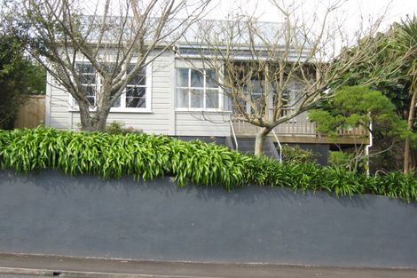 Photo of property in 35 Belt Road, Moturoa, New Plymouth, 4310
