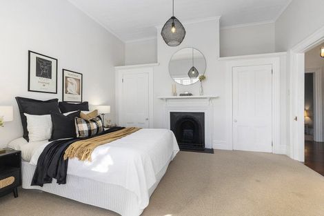 Photo of property in 11 Nevay Road, Miramar, Wellington, 6022