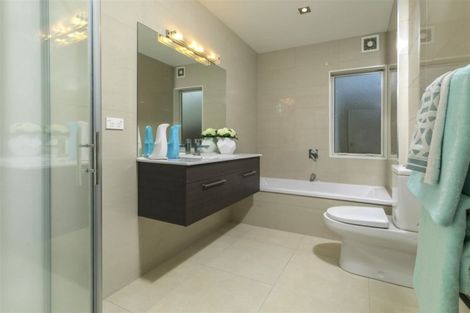 Photo of property in 13 Leafield Crescent, Henderson, Auckland, 0612