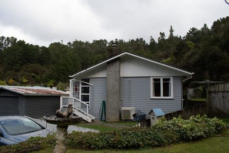 Photo of property in 29 Shackleton Grove, Stokes Valley, Lower Hutt, 5019