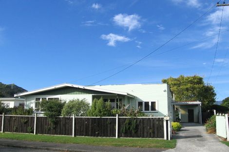 Photo of property in 66 Golders Road, Elderslea, Upper Hutt, 5018
