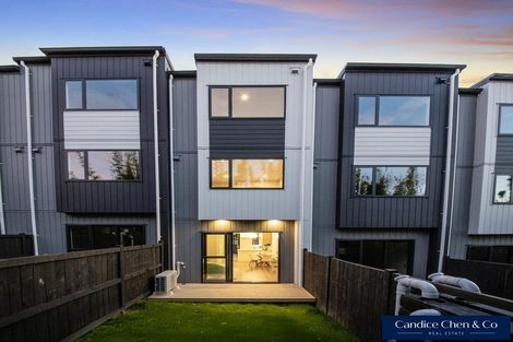 Photo of property in 19 Don Oliver Lane, Glen Eden, 0602