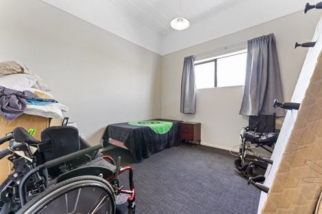 Photo of property in 15 Station Street, Woodville, 4920