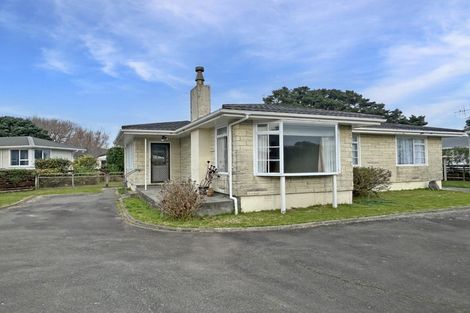 Photo of property in 34 Te Kupe Road, Paraparaumu Beach, Paraparaumu, 5032