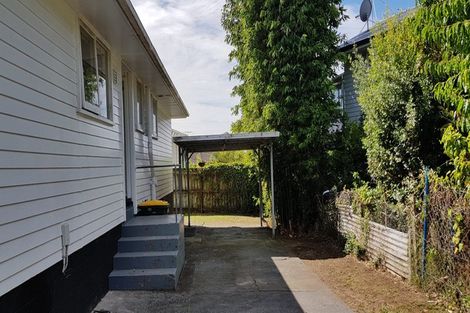 Photo of property in 11 Ussher Place, Pakuranga Heights, Auckland, 2010