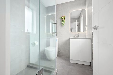 Photo of property in 1/7 Tudor Crescent, Chedworth, Hamilton, 3210