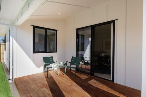 Photo of property in 247 Shakespeare Street, Leamington, Cambridge, 3432