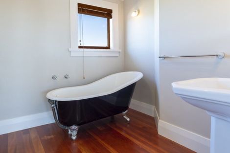 Photo of property in 366d Devonport Road, Tauranga South, Tauranga, 3112