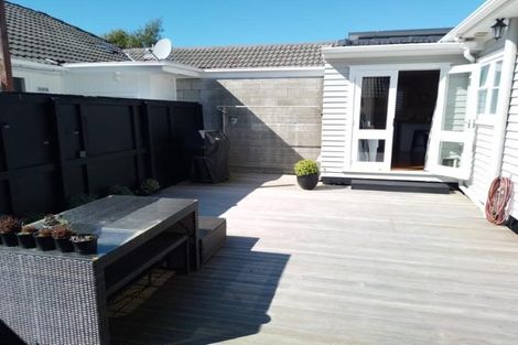 Photo of property in 6 Coates Grove, Silverstream, Upper Hutt, 5019