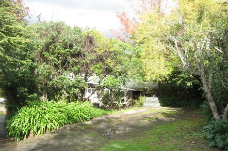 Photo of property in 7 Gibson Place, Mellons Bay, Auckland, 2014