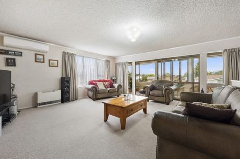 Photo of property in 12 Dakota Grove, Totara Park, Upper Hutt, 5018