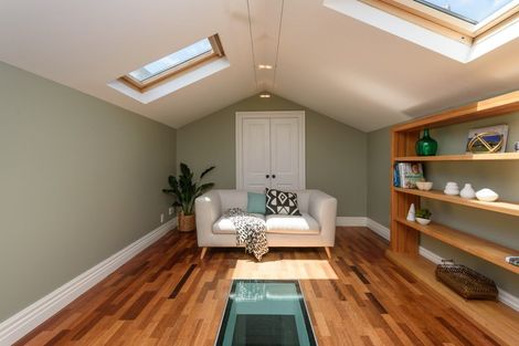 Photo of property in 11 Central Terrace, Kelburn, Wellington, 6012