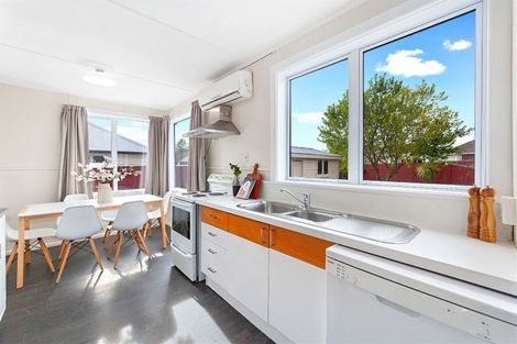 Photo of property in 24 Bournemouth Crescent, Aranui, Christchurch, 8061