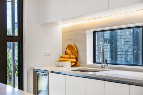 Photo of property in 6 Desalt Drive, Hobsonville, Auckland, 0616