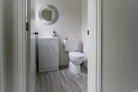 Photo of property in 2 Bracken Street, Petone, Lower Hutt, 5012