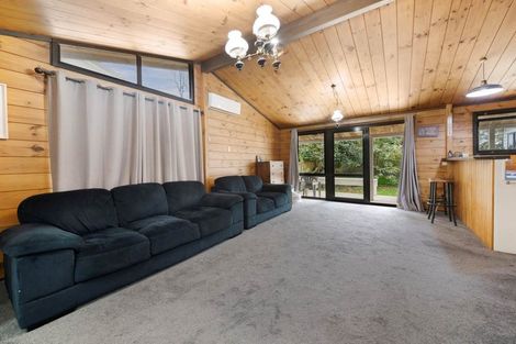 Photo of property in 5 Pinehurst Place, Wattle Downs, Auckland, 2103