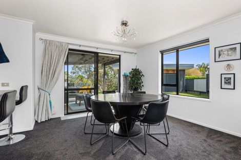 Photo of property in 16 North Crest Drive, Onerahi, Whangarei, 0110