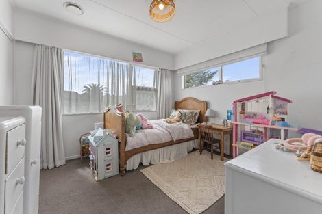 Photo of property in 1 Totara Place, Pahiatua, 4910