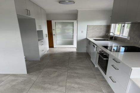 Photo of property in 19 Lyford Crescent, Sunnynook, Auckland, 0620