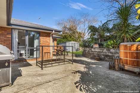 Photo of property in 12 Bella Villa Drive, Waiuku, 2123